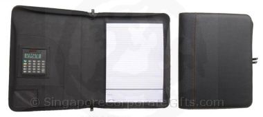 A4 Portfolio with zipper around and calculator